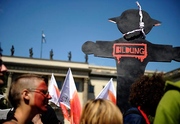 19 Students Protest Across Germany Against Education Reforms 