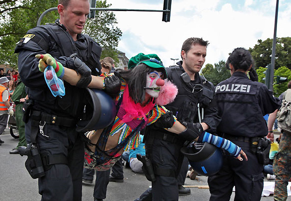 21 Students Protest Across Germany Against Education Reforms 
