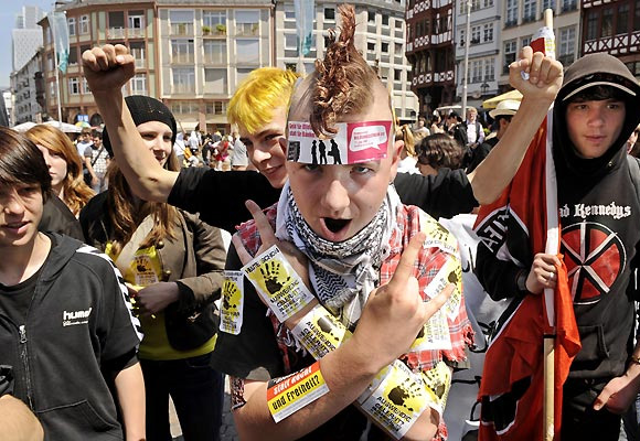 7 Students Protest Across Germany Against Education Reforms 