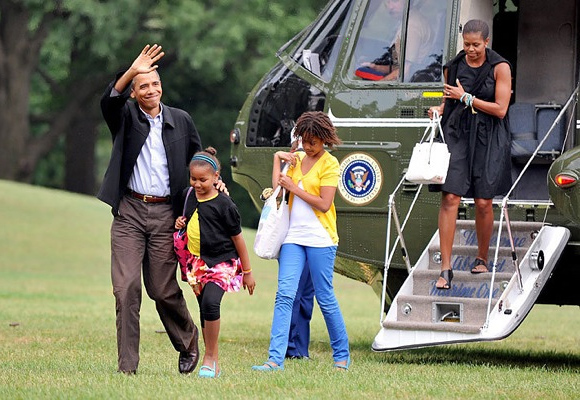 2 pic on Design You Trust 2 Barack Obama Holidays