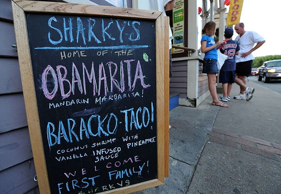 32 Barack Obama Holidays