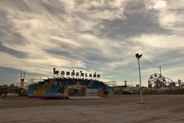 5121719502 e3d21357e5 z4 pic on Design You Trust 5121719502 e3d21357e5 z4 Theme Park Photography