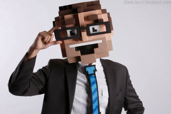 I am 8Bit – A Retro Gaming Halloween Costume Dan Liuzzi 8bit halloween costume 05 600x400 I am 8Bit – A Retro Gaming Halloween Costume