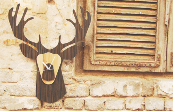 Screen shot 2010 11 30 at 11.26.32 AM 600x385 Wooden Clocks Inspired by Wildlife by Nir Meiri