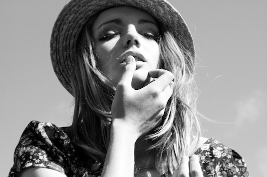 ali mitton 3aifve3o1o pic on Design You Trust ali mitton 3aifve3o1o Ali Mitton