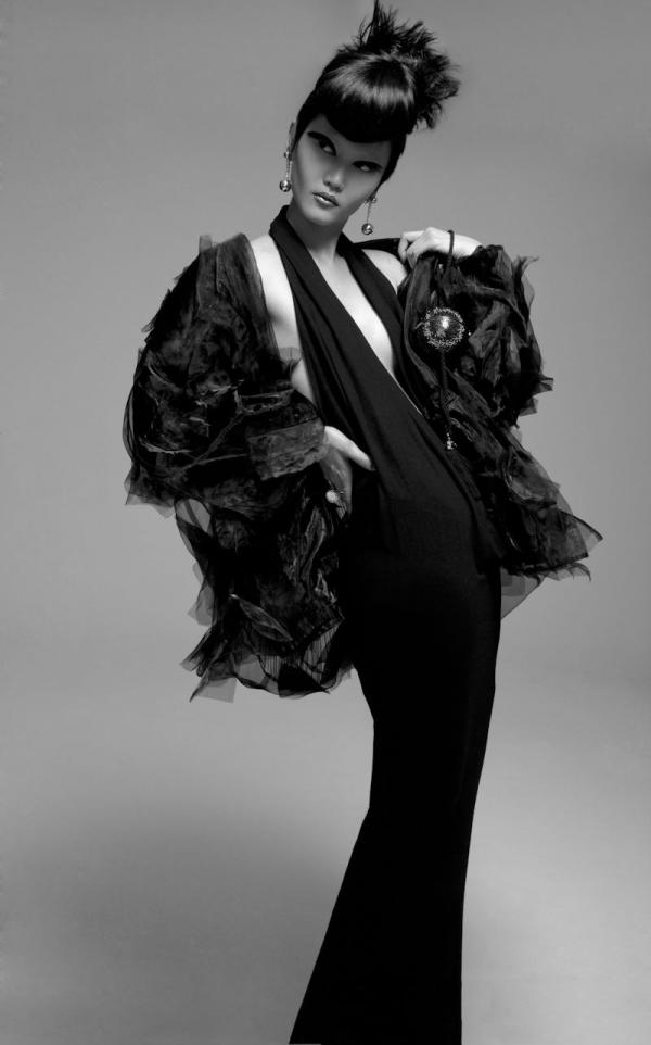 pic on Design You Trust Black Swan