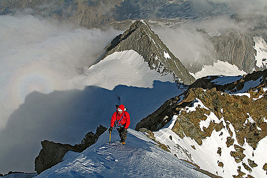 cli02 pic on Design You Trust cli02 Mountain Climbers – The Conquerors of Height