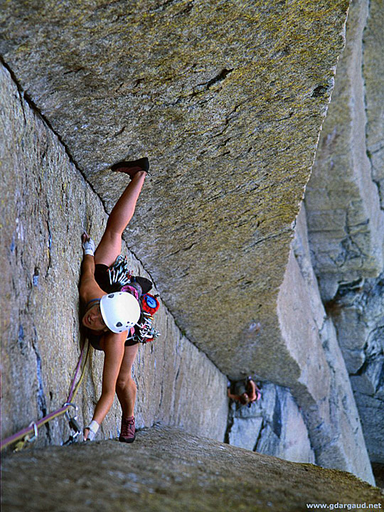 cli04 pic on Design You Trust cli04 Mountain Climbers – The Conquerors of Height