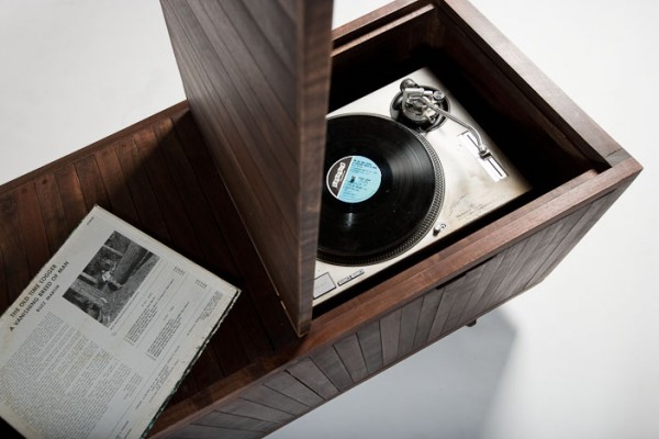 console cabinet 2 600x400 Console Cabinet by Von Tundra