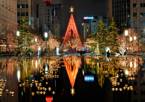 light extravaganza 40 Christmas Pictures To Get You into The Holiday Spirit