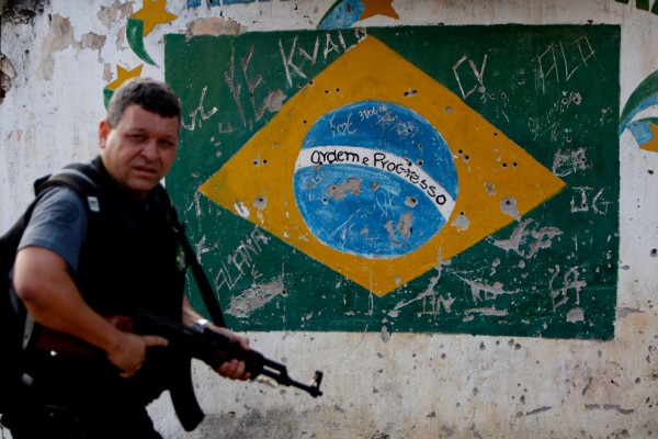 r16 26130125 600x400 Rio’s Drug War 