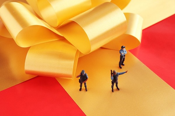 Secret Lives of Tiny People OscarCiutat1 600x400 Secret Lives of Tiny People