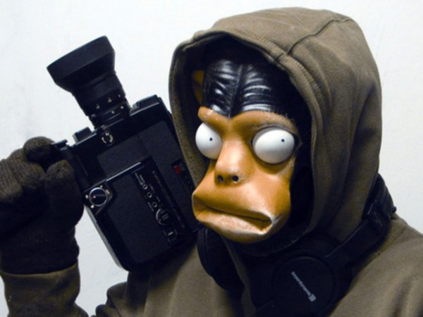 banksy ape 600x450 B MOVIE   a 13 minutes long shortfilm about Banksy