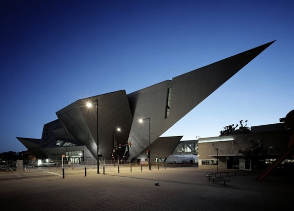 modern architecture razors 600x431 pic on Design You Trust modern architecture razors 600x431 Top 6 Sites that Break Modern Design Trends