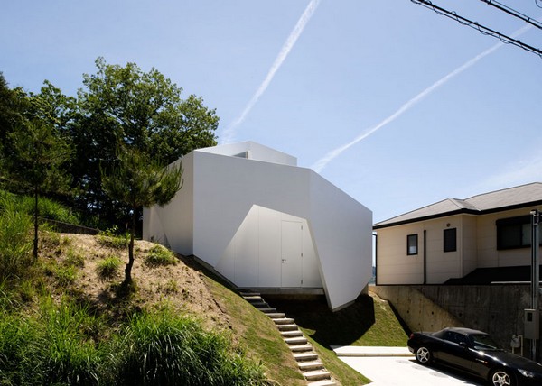 10 Asymmetrical Shaped Home with a Well Adjusted Architecture in Japan pic on Design You Trust 10 Asymmetrical Shaped Home with a Well Adjusted Architecture in Japan Architectural Inspiration #21