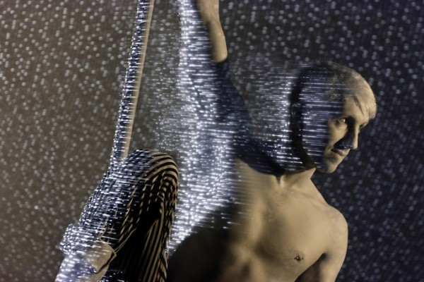 Audrey Penven 3 600x400 pic on Design You Trust Audrey Penven 3 600x400 Light Art Created Using Microsoft Kinect