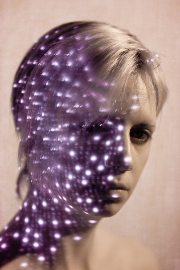 Audrey Penven1 600x900 pic on Design You Trust Audrey Penven1 600x900 Light Art Created Using Microsoft Kinect