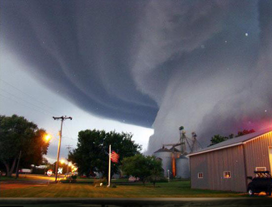 gdbtornados 20 Horrifying Examples of Natural Disaster Photography!