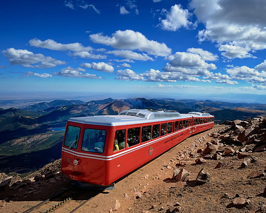 mt1a Mountain Trains – Symbiosis of Industry and Nature