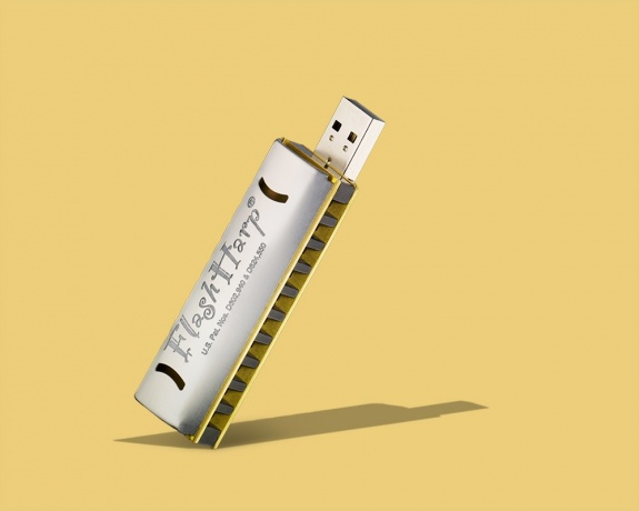 unnamed u5s5xd9fe9 pic on Design You Trust unnamed u5s5xd9fe9 4GB FlashHarp Flash Drive + Harmonica
