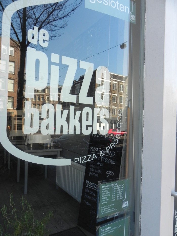 De Pizza Bakkers 145 700x933 De Pizza Bakkers