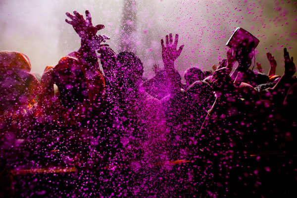 DYT festival couleurs 3 pic on Design You Trust DYT festival couleurs 3 Celebrate colors with fun !