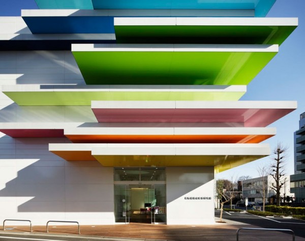 Sugamo Shinkin Bank by Emmanuelle Moureaux  600x474 Sugamo Shinkin Bank