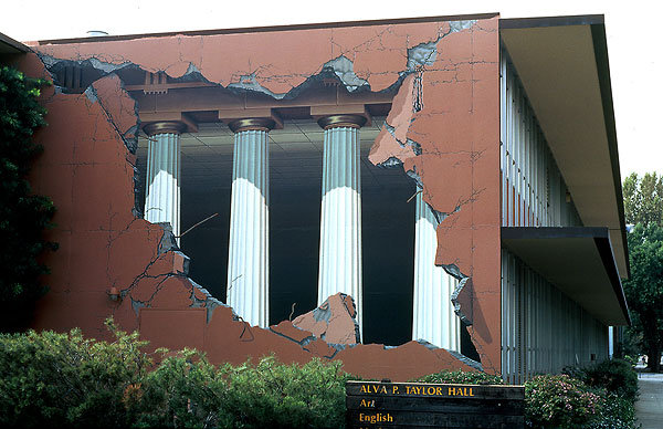 iu1a pic on Design You Trust iu1a Urban illusion by John Pugh
