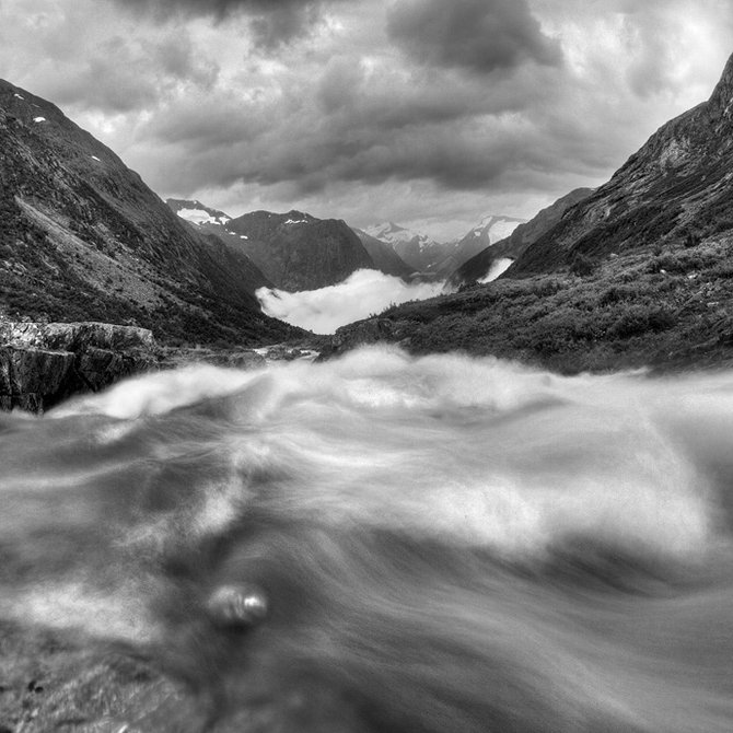 md1r B&W landscapes by Maciej Duczynski