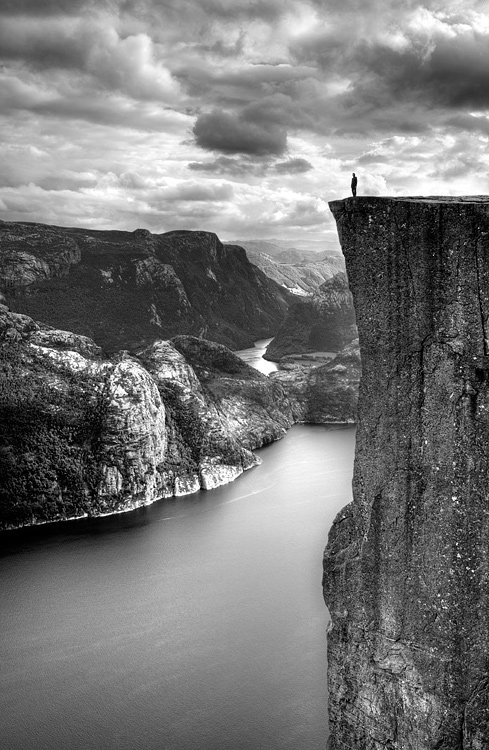 md1t pic on Design You Trust md1t B&W landscapes by Maciej Duczynski