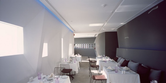 unnamed frzm5g97k pic on Design You Trust unnamed frzm5g97k The Luxurious and Serene Santorini Grace Hotel in Greece