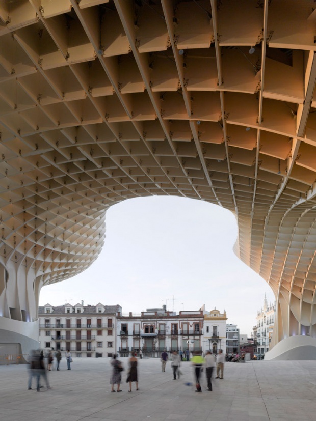 mp1b Metropol Parasol – The World’s Largest Wooden Structure