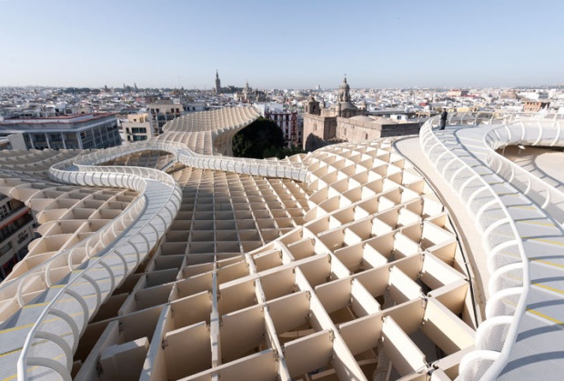 mp1c Metropol Parasol – The World’s Largest Wooden Structure