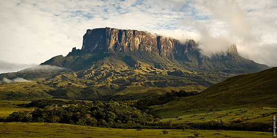 tm1a pic on Design You Trust tm1a Portraits of the Lost World – Table Mountains of Venezuela