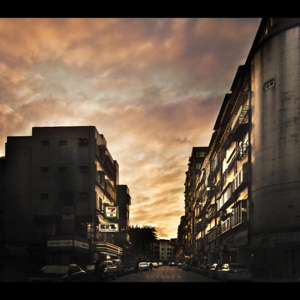 unnamed dpqkdmxvr7 20 Examples of Beautiful & Interesting Road Photography