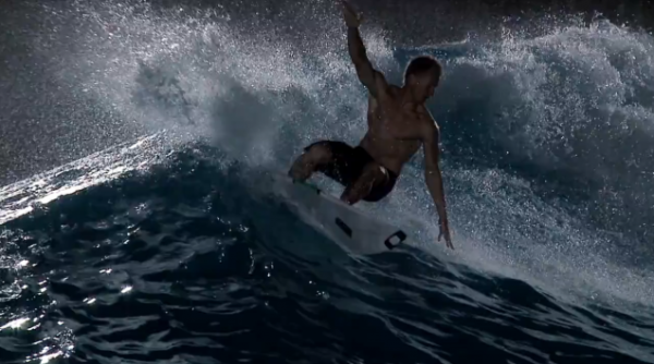 An amazing Night Surf with stars video Nightsurf video 2 600x334 An amazing Night Surf with stars video
