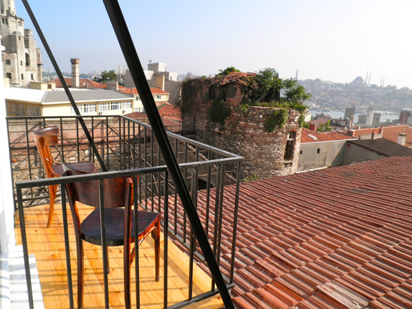 P6020010 CASAGALATA: THE VACATION RENTALS ADDRESS IN ISTANBUL TURKEY