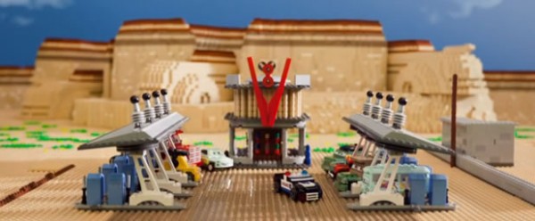 cars 2 lego 600x248 Official CARS 2 movie trailer in LEGO