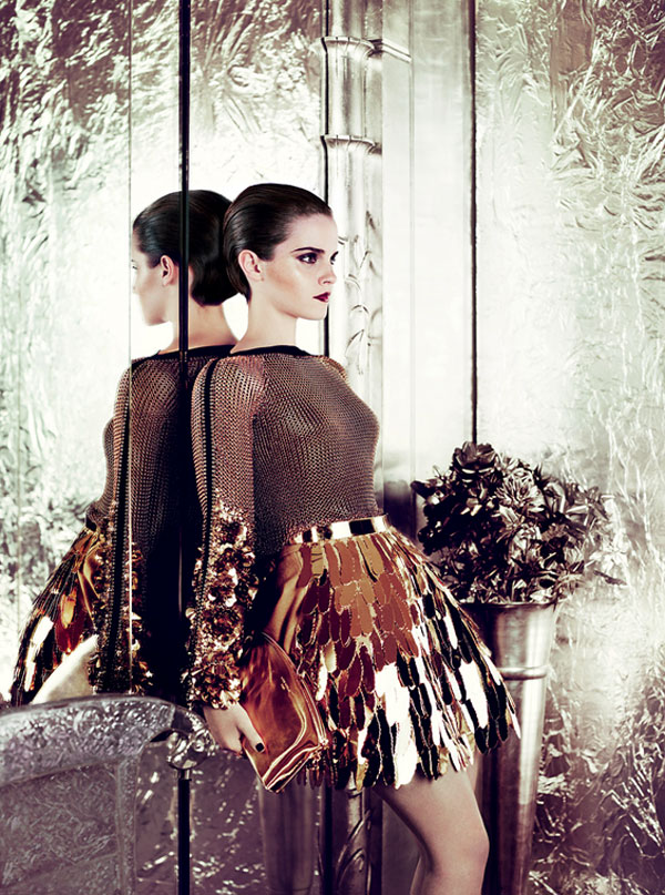 emmawatson01 Emma Watson by Mario Testino for Vogue US July 2011