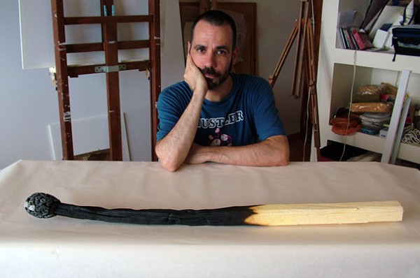 oversized objects romulo celdran 4 600x398 Oversized Household Objects by Romulo Celdran