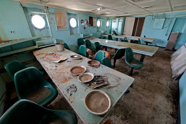 scott haefner photography 08 600x399 Amazing photography Inside the Ghost Ships