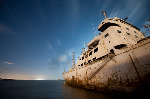scott haefner photography 12 600x399 Amazing photography Inside the Ghost Ships