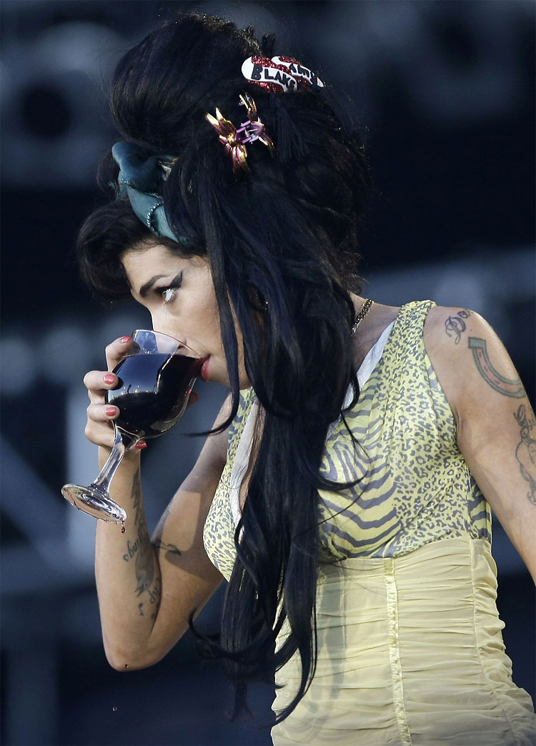 1019 Amy Winehouse Photo Tribute