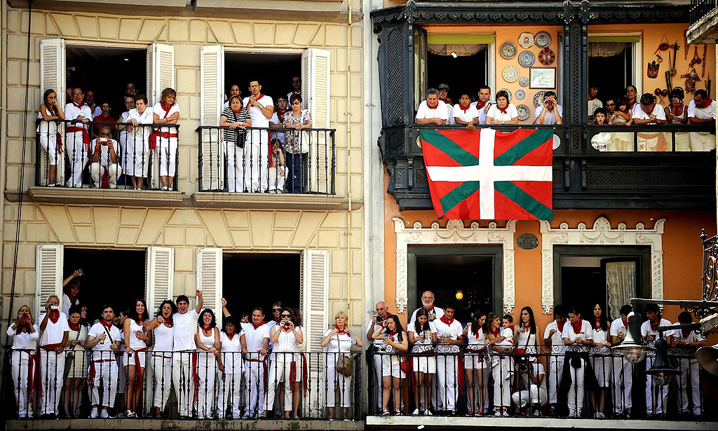 San Fermin 2011: Pamplonas Running of the Bulls 137 San Fermin 2011: Pamplonas Running of the Bulls