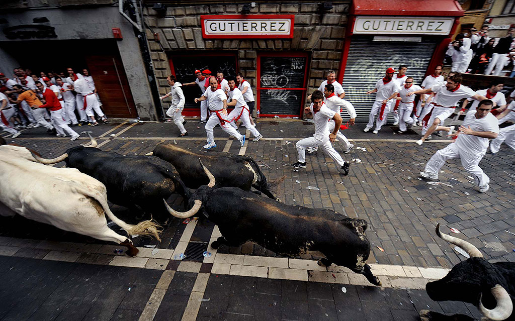 San Fermin 2011: Pamplonas Running of the Bulls 251 San Fermin 2011: Pamplonas Running of the Bulls