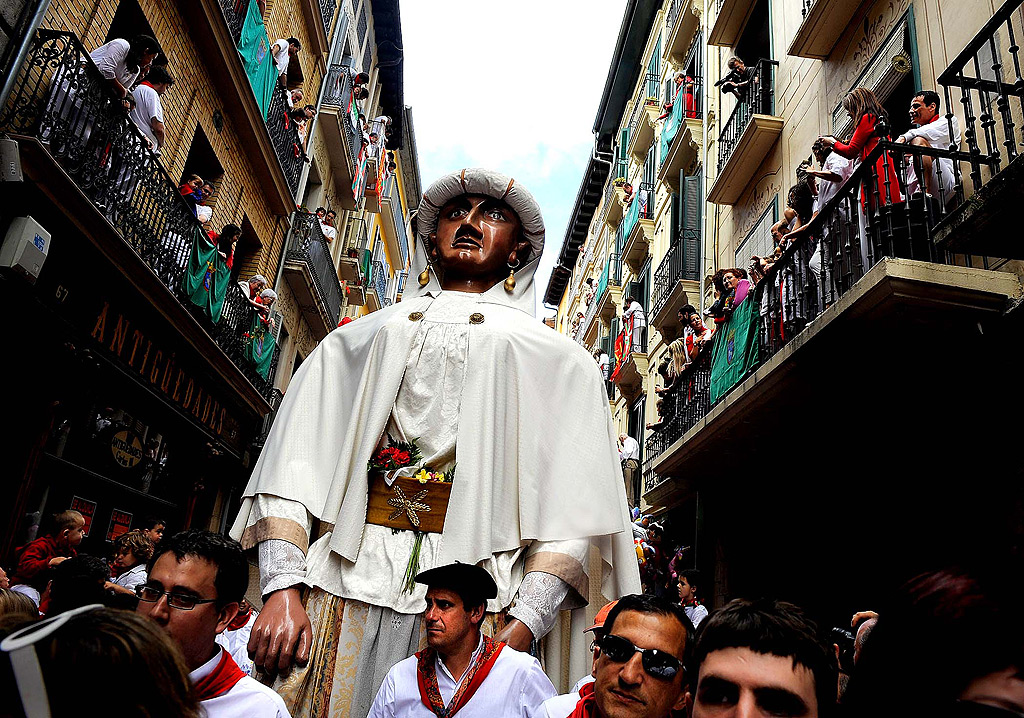 San Fermin 2011: Pamplonas Running of the Bulls 30 San Fermin 2011: Pamplonas Running of the Bulls