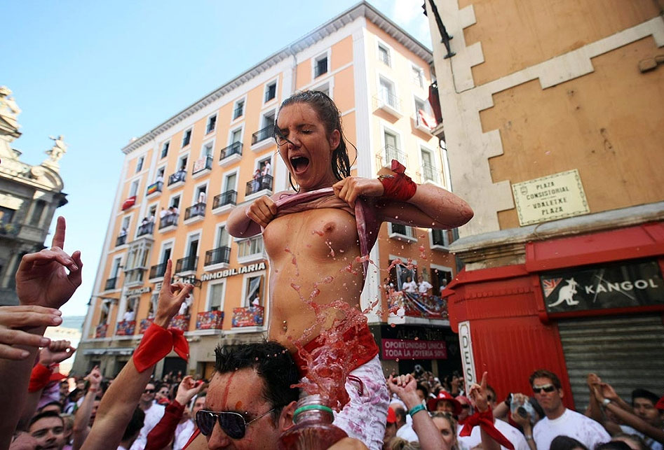 San Fermin 2011: Pamplonas Running of the Bulls 481 San Fermin 2011: Pamplonas Running of the Bulls