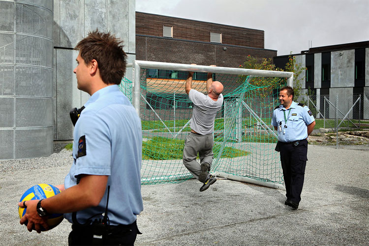 729 Prison in Norway. From Flat screen TVs to Jogging Trails, Heres Where Norways Mass Murderer Could End Up. 