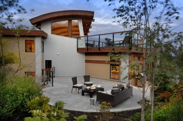 autumn i2zayt48yl The Armada House