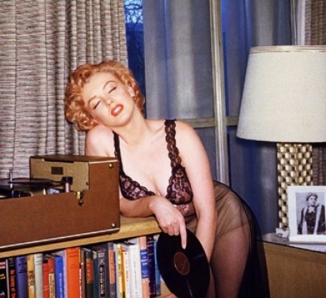 celebs and vinyls 05 pic on Design You Trust celebs and vinyls 05 Celebrities and their Vinyls